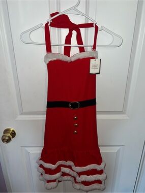 NWT Pier 1 Red Holiday Santa Apron with Fur Trim